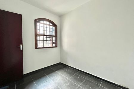 Casa à venda com 129m², 4 quartos e 2 vagasQuarto 2