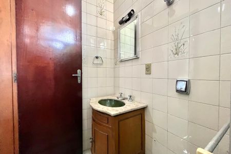 Casa à venda com 129m², 4 quartos e 2 vagasBanheiro 2