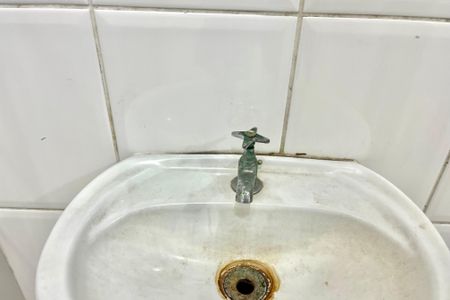 Casa à venda com 129m², 4 quartos e 2 vagasBanheiro de Serviço