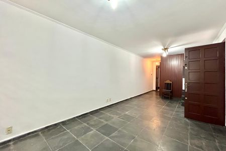 Casa à venda com 129m², 4 quartos e 2 vagasSala