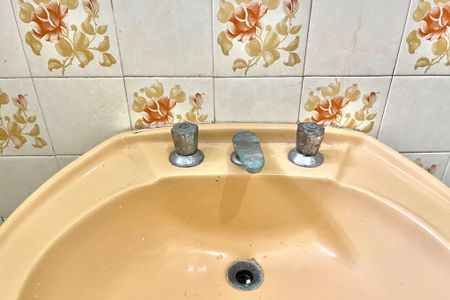 Casa à venda com 129m², 4 quartos e 2 vagasBanheiro 1