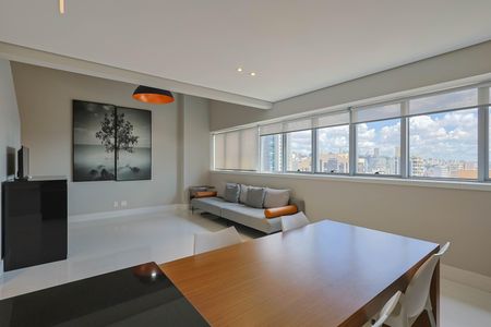 Apartamento à venda com 74m², 1 quarto e 2 vagasCozinha 