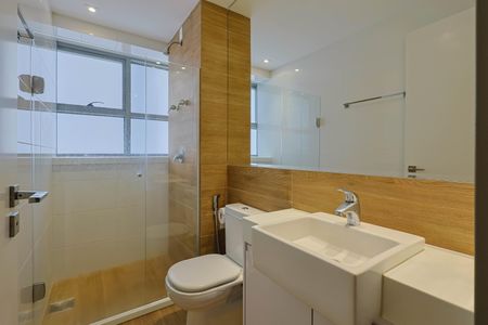 Apartamento à venda com 74m², 1 quarto e 2 vagasBanheiro da Suíte