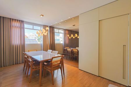 Apartamento à venda com 90m², 3 quartos e 2 vagasSala