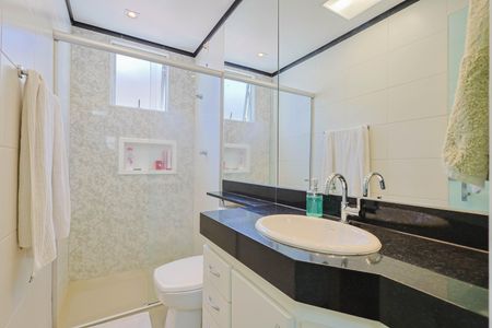 Apartamento à venda com 90m², 3 quartos e 2 vagasBanheiro da Suíte