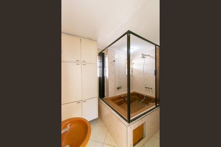 Apartamento para alugar com 60m², 2 quartos e sem vagaBanheiro