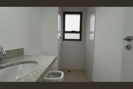 Apartamento à venda com 77m², 2 quartos e 1 vaga Apartamento à venda com 77m², 2 quartos e 1 vagaBanheiro da Suíte 2