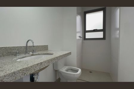 Apartamento à venda com 77m², 2 quartos e 1 vaga Apartamento à venda com 77m², 2 quartos e 1 vagaBanheiro da Suíte 2