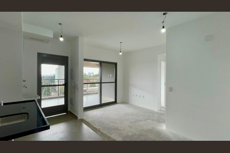 Sala/Cozinha de apartamento à venda com 2 quartos, 77m² em Pinheiros, São Paulo