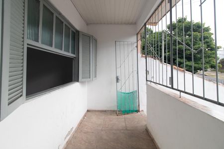 Casa para alugar com 150m², 2 quartos e 3 vagasEntrada