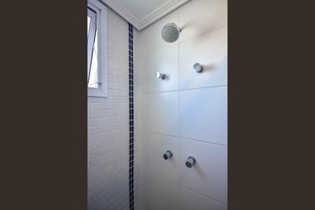 Apartamento à venda com 142m², 3 quartos e 2 vagas Apartamento à venda com 142m², 3 quartos e 2 vagasChuveiro do banheiro da Suíte 3