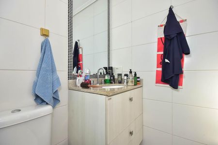 Apartamento à venda com 142m², 3 quartos e 2 vagas Apartamento à venda com 142m², 3 quartos e 2 vagasBanheiro Suíte 1