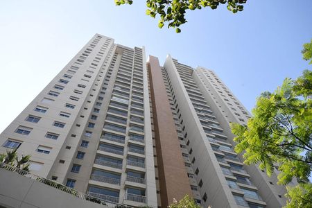 Apartamento à venda com 142m², 3 quartos e 2 vagas Apartamento à venda com 142m², 3 quartos e 2 vagasFachada
