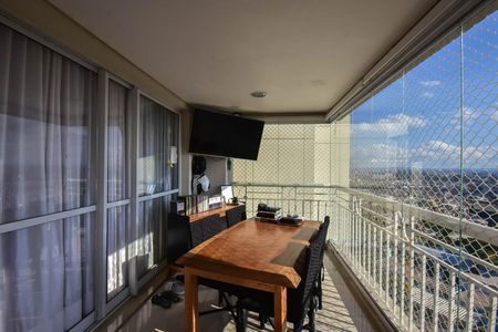 Apartamento à venda com 142m², 3 quartos e 2 vagas Apartamento à venda com 142m², 3 quartos e 2 vagasVaranda