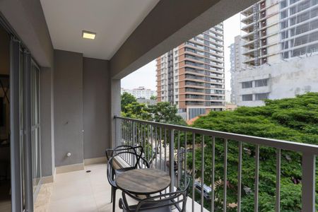 Studio para alugar com 37m², 1 quarto e sem vaga Studio para alugar com 37m², 1 quarto e sem vagaVaranda Studio