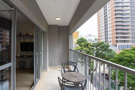 Studio para alugar com 37m², 1 quarto e sem vaga Studio para alugar com 37m², 1 quarto e sem vagaVaranda Studio