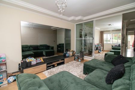 Casa à venda com 180m², 3 quartos e 5 vagasSala