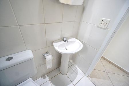 Apartamento à venda com 49m², 2 quartos e 1 vaga Apartamento à venda com 49m², 2 quartos e 1 vagaBanheiro