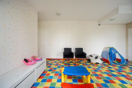 Apartamento à venda com 49m², 2 quartos e 1 vaga Apartamento à venda com 49m², 2 quartos e 1 vagaÁrea comum - Brinquedoteca