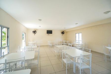 Apartamento à venda com 49m², 2 quartos e 1 vaga Apartamento à venda com 49m², 2 quartos e 1 vagaÁrea comum - Salão de festas