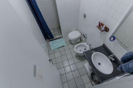 Casa à venda com 783m², 4 quartos e 2 vagas Casa à venda com 783m², 4 quartos e 2 vagasBanheiro de Serviço