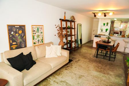 Apartamento à venda com 95m², 2 quartos e 1 vagaSala de TV