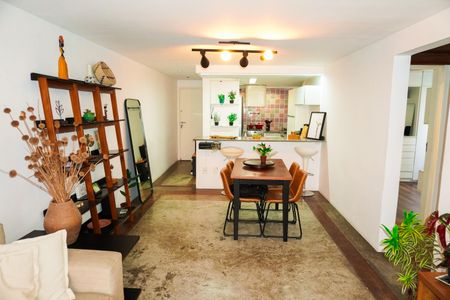 Apartamento à venda com 95m², 2 quartos e 1 vagaSala de TV