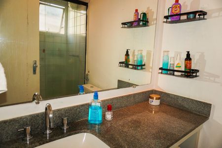 Apartamento à venda com 95m², 2 quartos e 1 vagaBanheiro da Suíte 2