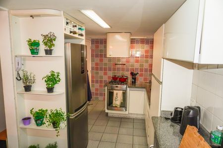 Apartamento à venda com 95m², 2 quartos e 1 vagaCozinha