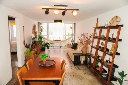 Apartamento à venda com 95m², 2 quartos e 1 vagaSala