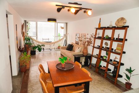 Apartamento à venda com 95m², 2 quartos e 1 vagaSala