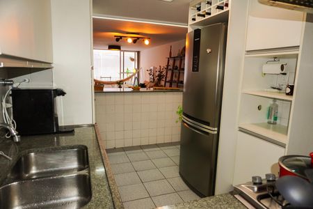 Apartamento à venda com 95m², 2 quartos e 1 vagaCozinha