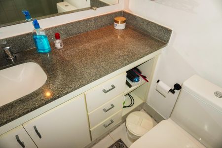 Apartamento à venda com 95m², 2 quartos e 1 vagaBanheiro da Suíte 2