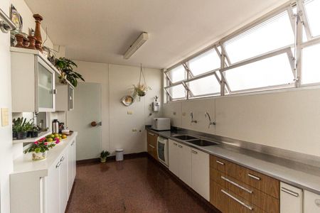 Apartamento à venda com 270m², 3 quartos e 3 vagas Apartamento à venda com 270m², 3 quartos e 3 vagasCozinha