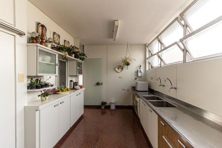 Apartamento à venda com 270m², 3 quartos e 3 vagas Apartamento à venda com 270m², 3 quartos e 3 vagasCozinha