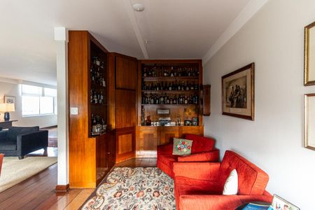 Apartamento à venda com 270m², 3 quartos e 3 vagas Apartamento à venda com 270m², 3 quartos e 3 vagasSala 2