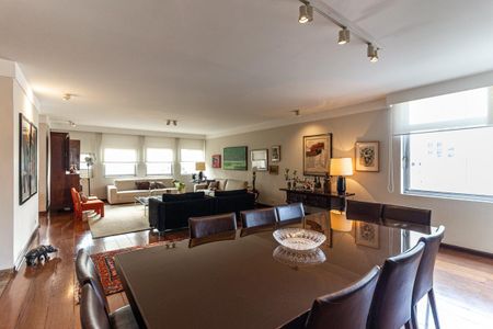 Apartamento à venda com 270m², 3 quartos e 3 vagas Apartamento à venda com 270m², 3 quartos e 3 vagasSala