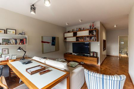 Apartamento à venda com 270m², 3 quartos e 3 vagas Apartamento à venda com 270m², 3 quartos e 3 vagasSala 4
