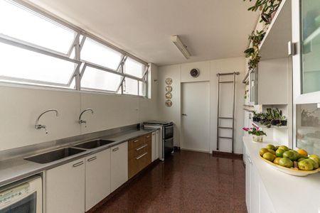 Apartamento à venda com 270m², 3 quartos e 3 vagas Apartamento à venda com 270m², 3 quartos e 3 vagasCozinha