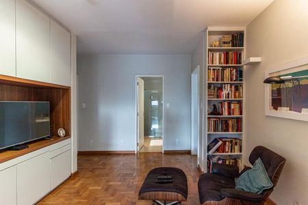 Apartamento à venda com 270m², 3 quartos e 3 vagas Apartamento à venda com 270m², 3 quartos e 3 vagasSala 3