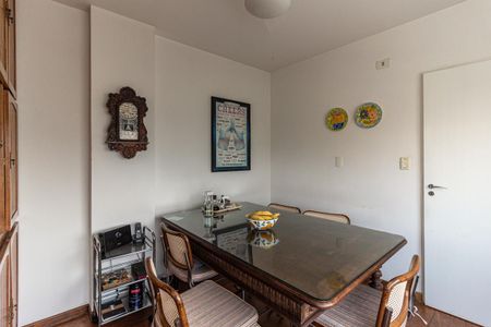 Apartamento à venda com 270m², 3 quartos e 3 vagas Apartamento à venda com 270m², 3 quartos e 3 vagasCozinha