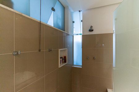 Apartamento à venda com 270m², 3 quartos e 3 vagas Apartamento à venda com 270m², 3 quartos e 3 vagasBanheiro Social