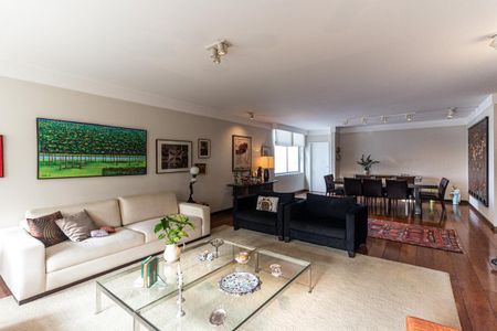 Apartamento à venda com 270m², 3 quartos e 3 vagas Apartamento à venda com 270m², 3 quartos e 3 vagasSala