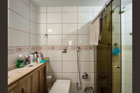 Apartamento à venda com 82m², 2 quartos e 1 vagaBanheiro da Suíte