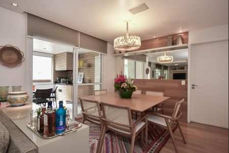 Apartamento para alugar com 164m², 3 quartos e 3 vagas Apartamento para alugar com 164m², 3 quartos e 3 vagasSala de Jantar