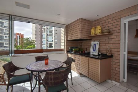 Apartamento para alugar com 164m², 3 quartos e 3 vagas Apartamento para alugar com 164m², 3 quartos e 3 vagasVaranda