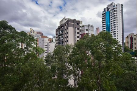 Apartamento para alugar com 164m², 3 quartos e 3 vagas Apartamento para alugar com 164m², 3 quartos e 3 vagasVista da Suíte 1
