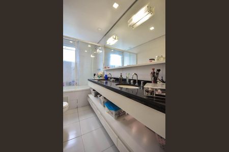 Apartamento para alugar com 164m², 3 quartos e 3 vagas Apartamento para alugar com 164m², 3 quartos e 3 vagasBanheiro da Suíte 3