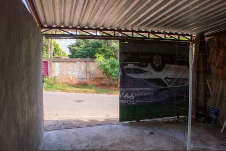 Casa para alugar com 100m², 2 quartos e 1 vagaCorredor