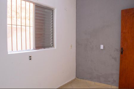 Casa para alugar com 100m², 2 quartos e 1 vagaQuarto